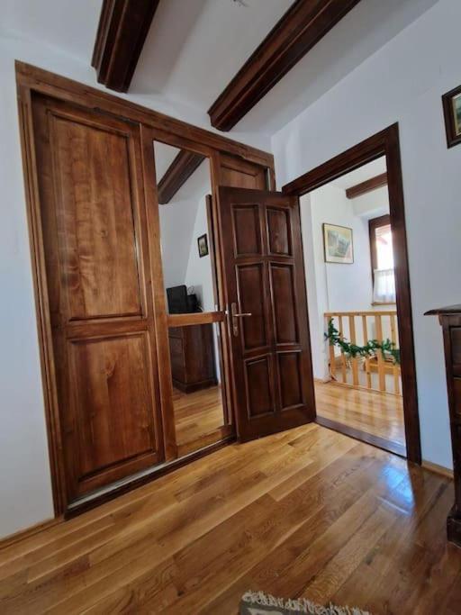 Casa Botiza - Catun Villa Sinaia Ngoại thất bức ảnh